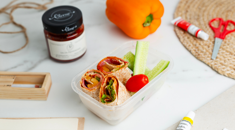 Lunchbox-Tortilla z warzywami i salami