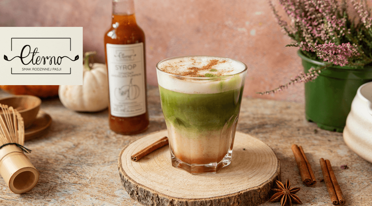 Pumpkin spice matcha latte